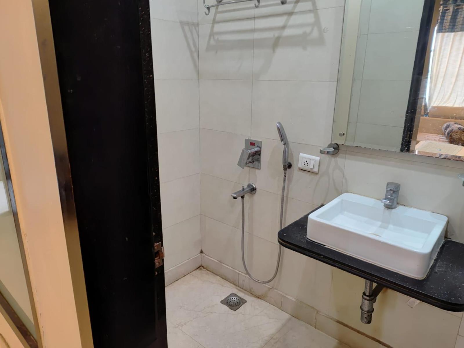 מלון דלהי Paschim Vihar מראה חיצוני תמונה